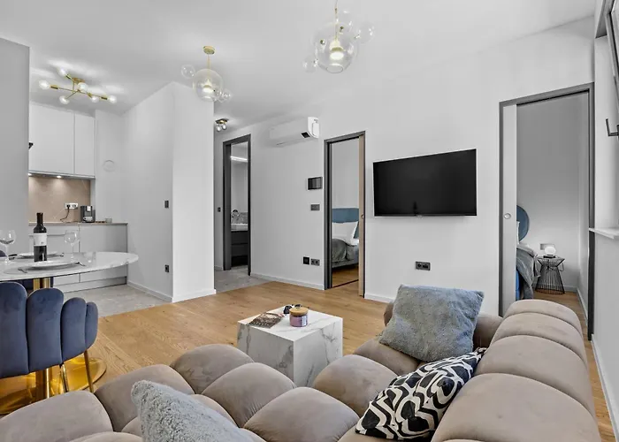 Caesars Palace - New Modern With Free Private Parking * Pula