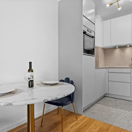 Apartmán Caesars Palace - New Modern With Free Private Parking Pula